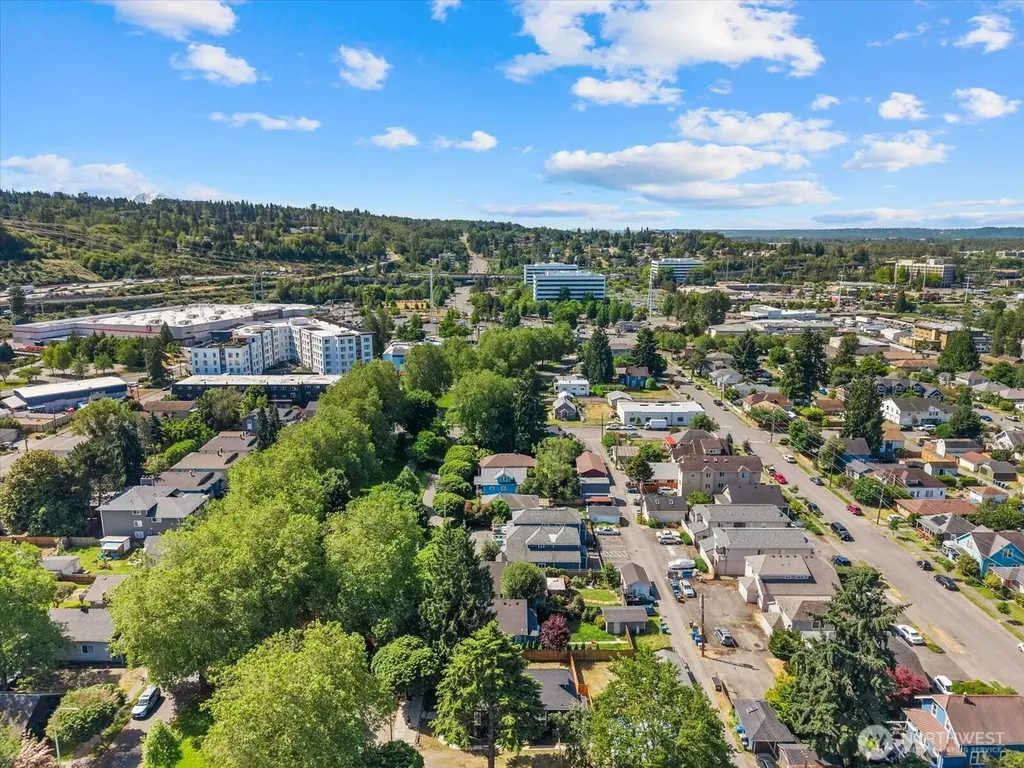 505 Burnett Avenue S Renton WA 98057