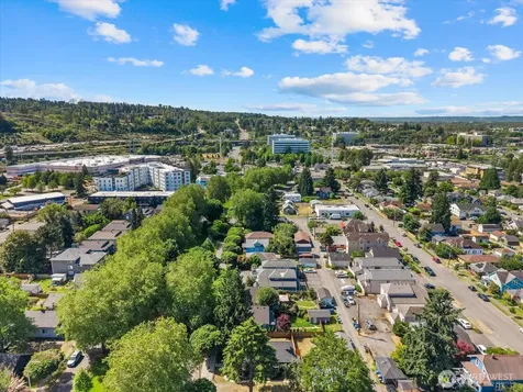505 Burnett Avenue S Renton WA 98057