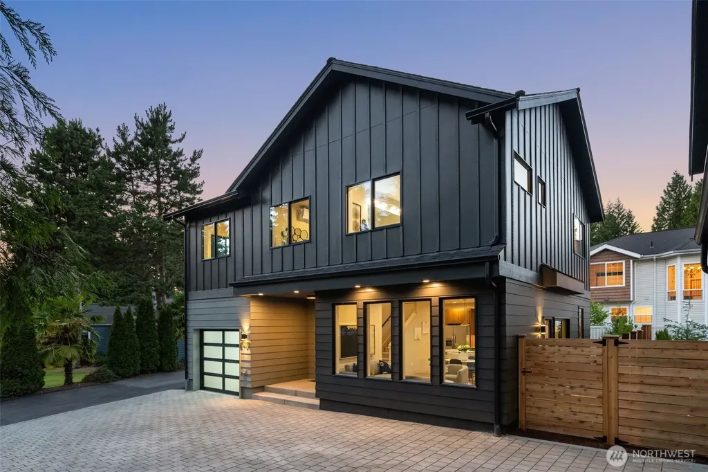 12908 NE 70th Place Kirkland WA 98033