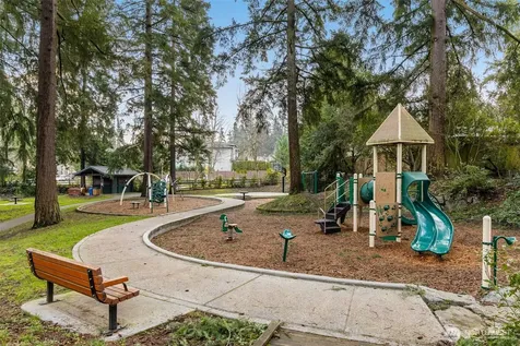 12908 NE 70th Place Kirkland WA 98033