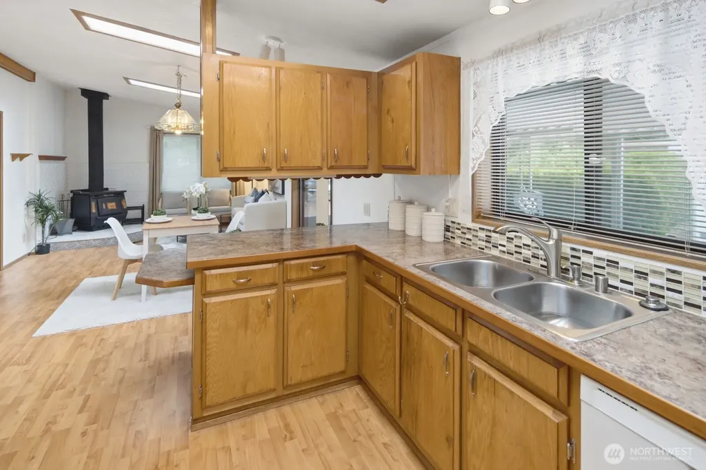 1427 100th Street SW Everett WA 98204