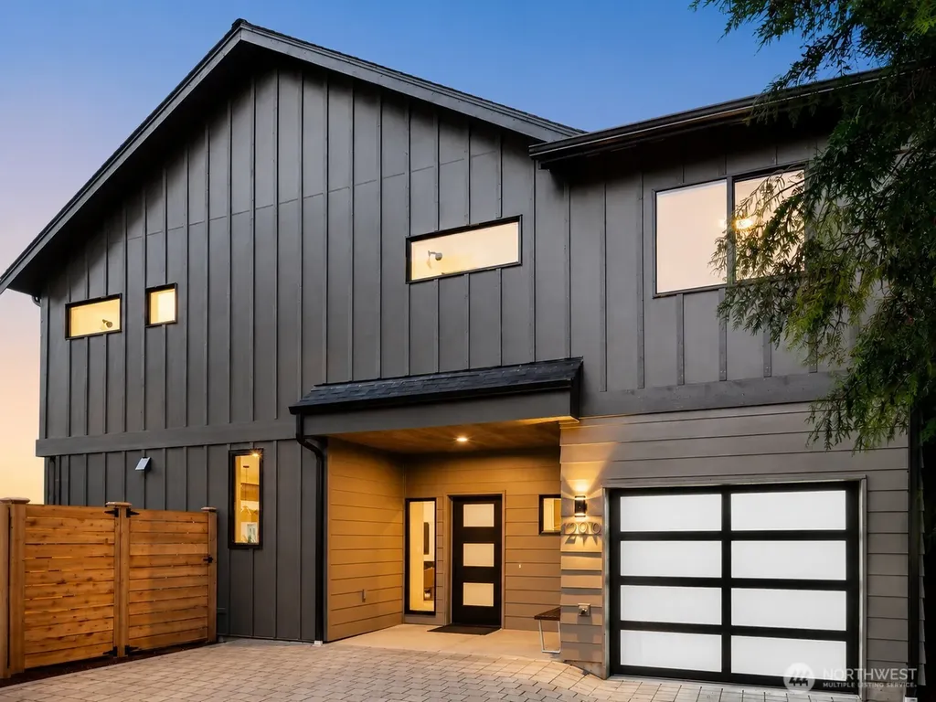 12910 NE 70th Place Kirkland WA 98033