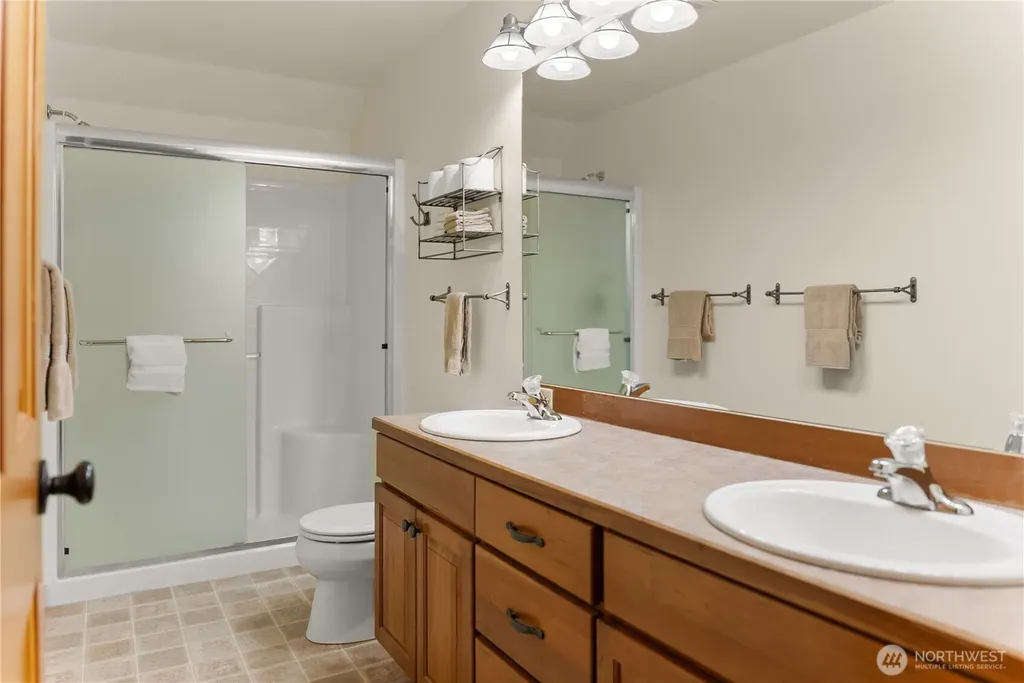 32 Foster Loop Road Winthrop WA 98862