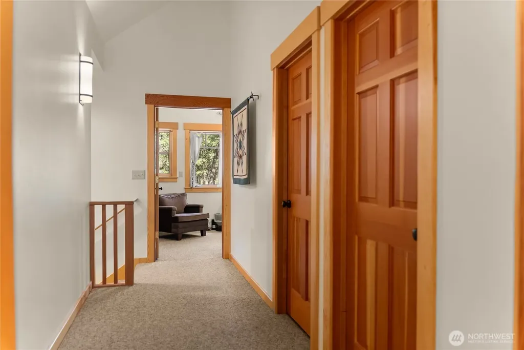 32 Foster Loop Road Winthrop WA 98862
