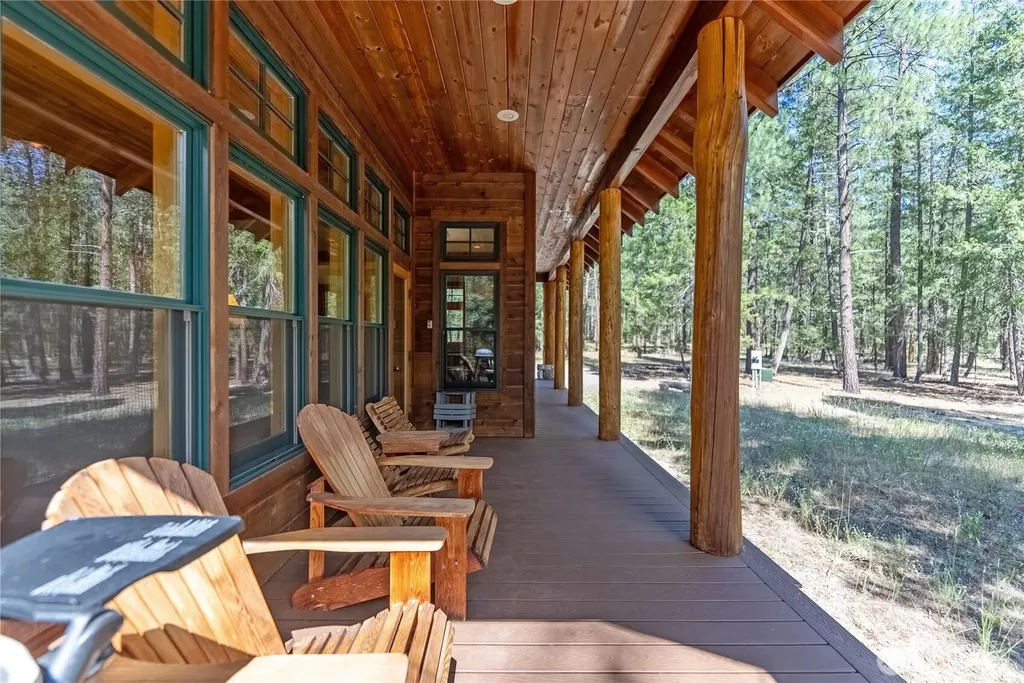 32 Foster Loop Road Winthrop WA 98862