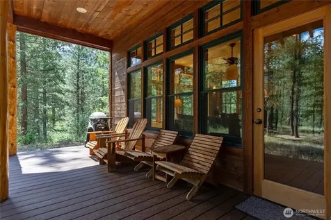32 Foster Loop Road Winthrop WA 98862
