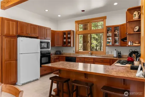 32 Foster Loop Road Winthrop WA 98862