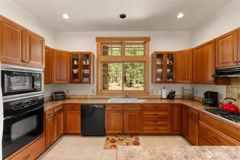 32 Foster Loop Road Winthrop WA 98862