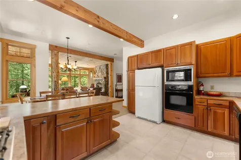32 Foster Loop Road Winthrop WA 98862