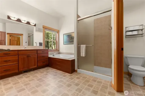 32 Foster Loop Road Winthrop WA 98862