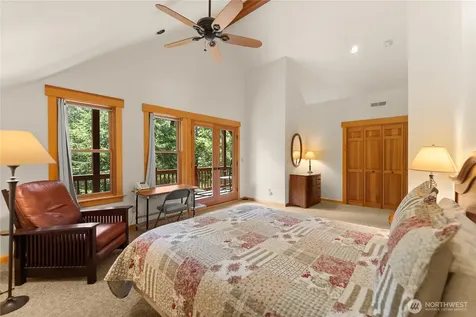 32 Foster Loop Road Winthrop WA 98862