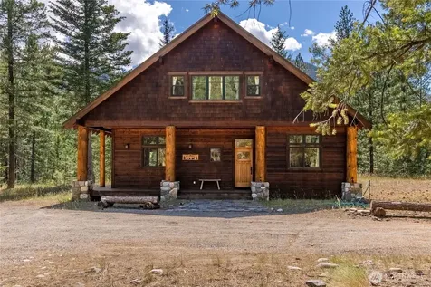 32 Foster Loop Road Winthrop WA 98862