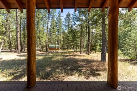 32 Foster Loop Road Winthrop WA 98862