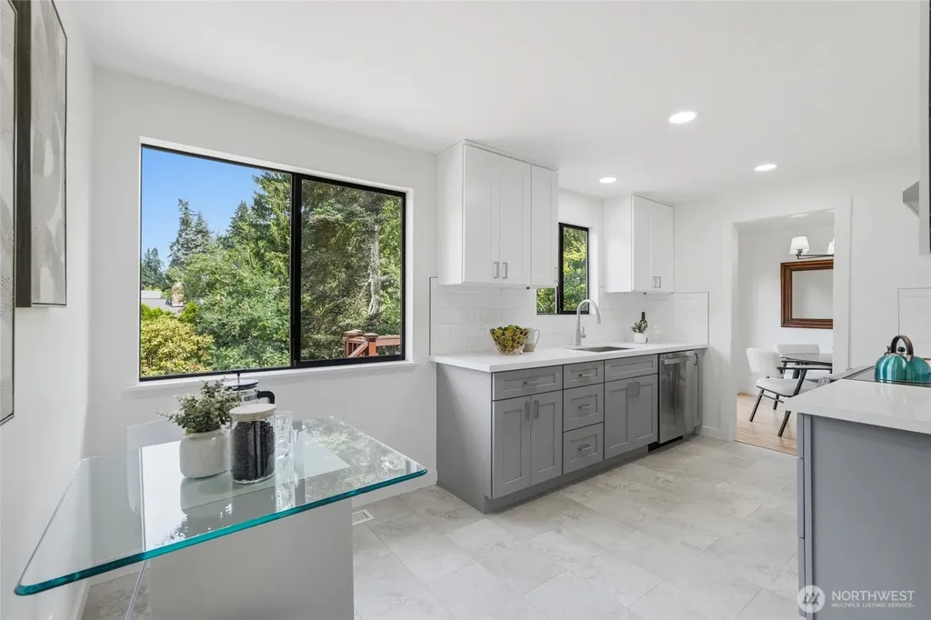 1220 NW 201st Street Shoreline WA 98177