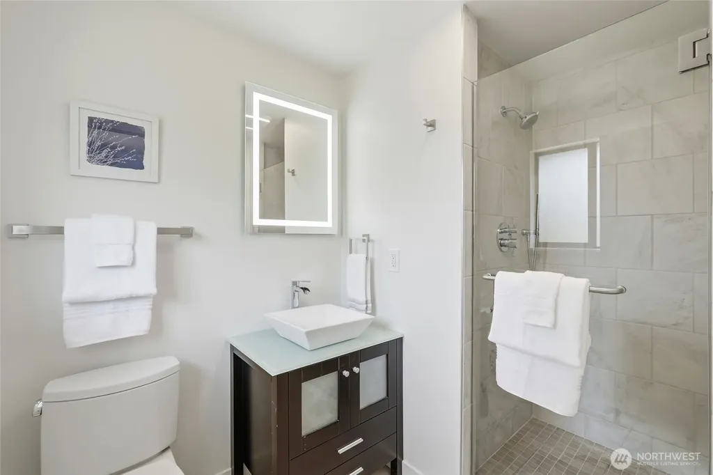 1220 NW 201st Street Shoreline WA 98177