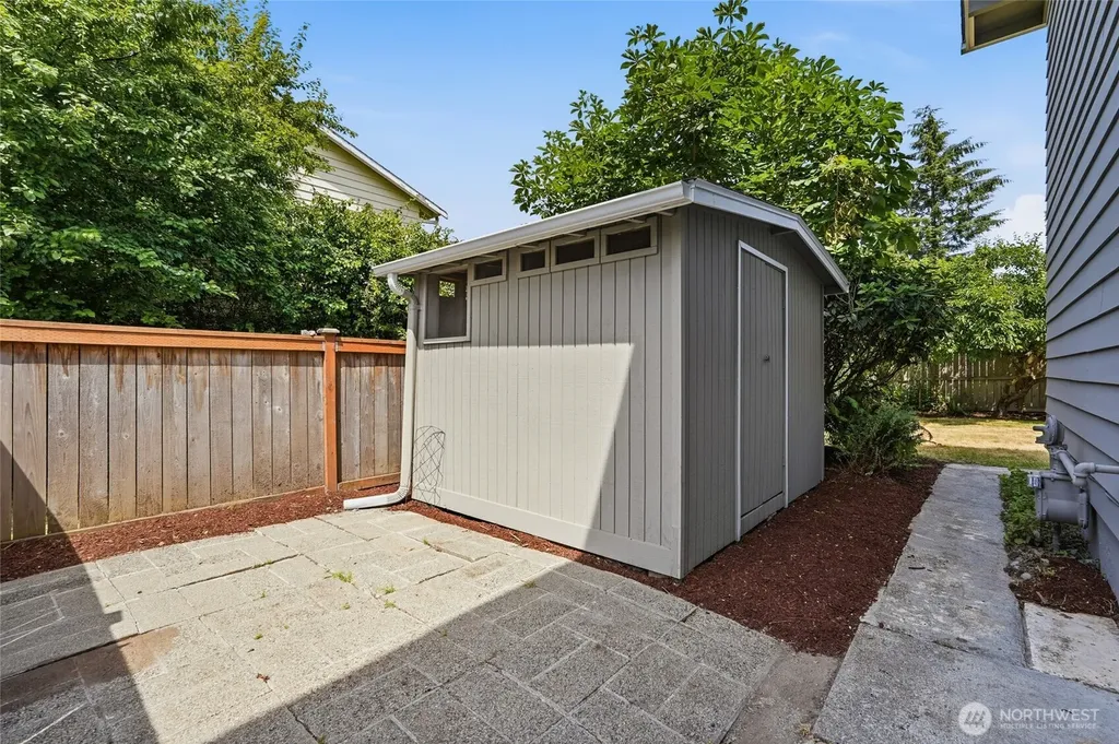 1220 NW 201st Street Shoreline WA 98177