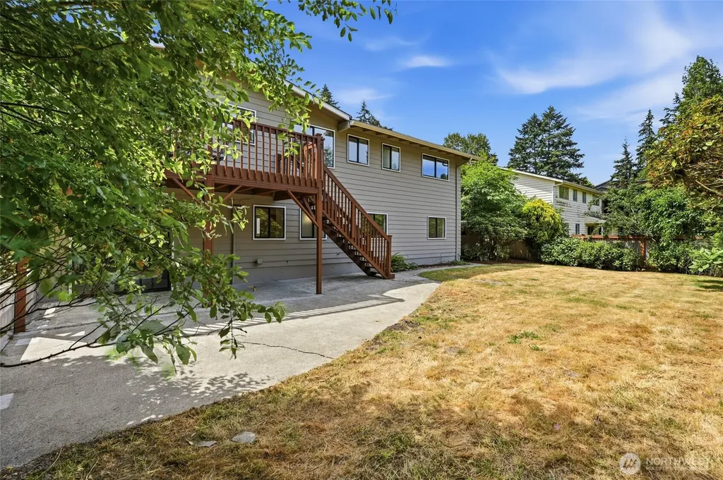 1220 NW 201st Street Shoreline WA 98177