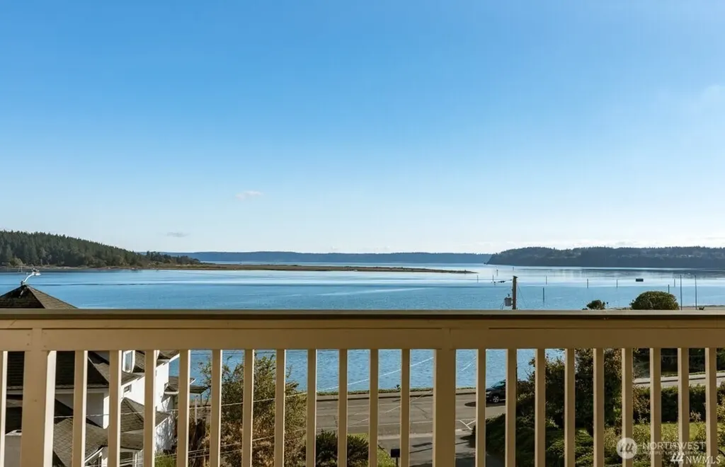1199 SE 9th Avenue Oak Harbor WA 98277