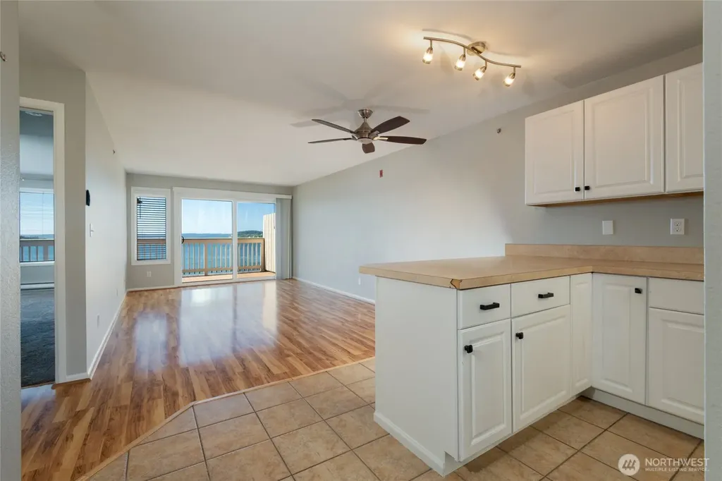 1199 SE 9th Avenue Oak Harbor WA 98277