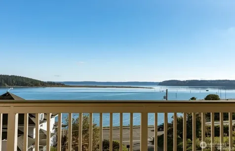 1199 SE 9th Avenue Oak Harbor WA 98277