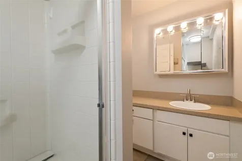 1199 SE 9th Avenue Oak Harbor WA 98277