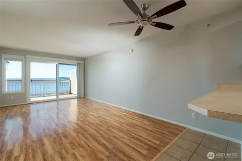 1199 SE 9th Avenue Oak Harbor WA 98277