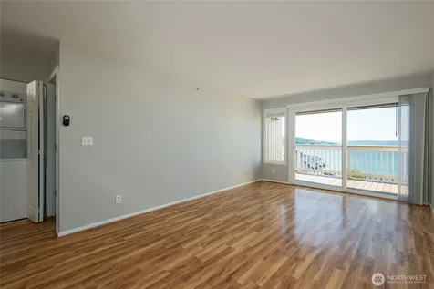 1199 SE 9th Avenue Oak Harbor WA 98277