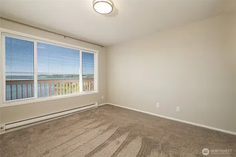 1199 SE 9th Avenue Oak Harbor WA 98277