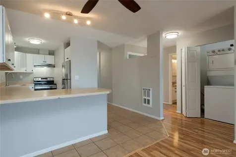 1199 SE 9th Avenue Oak Harbor WA 98277