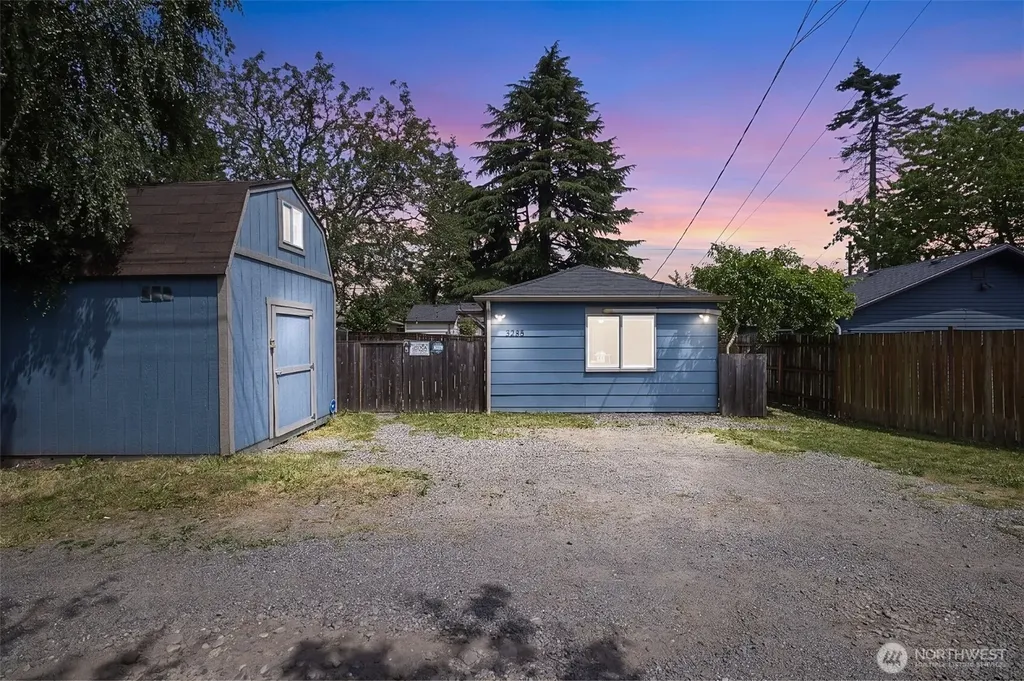 9745 Evanston Avenue N Seattle WA 98103