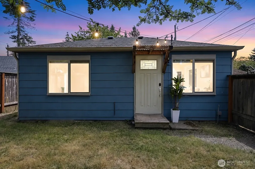 9745 Evanston Avenue N Seattle WA 98103