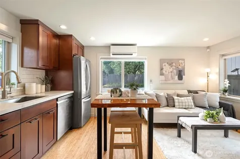 9745 Evanston Avenue N Seattle WA 98103
