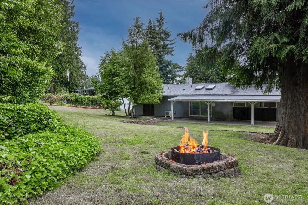7102 48th Avenue E Tacoma WA 98443
