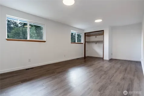 7102 48th Avenue E Tacoma WA 98443