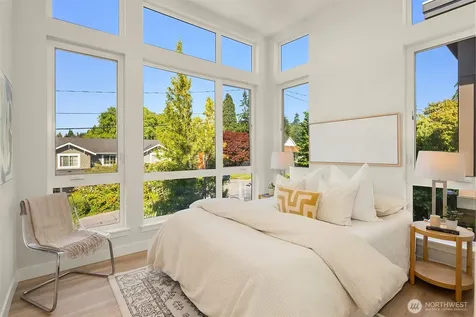 547 16th Avenue W Kirkland WA 98033
