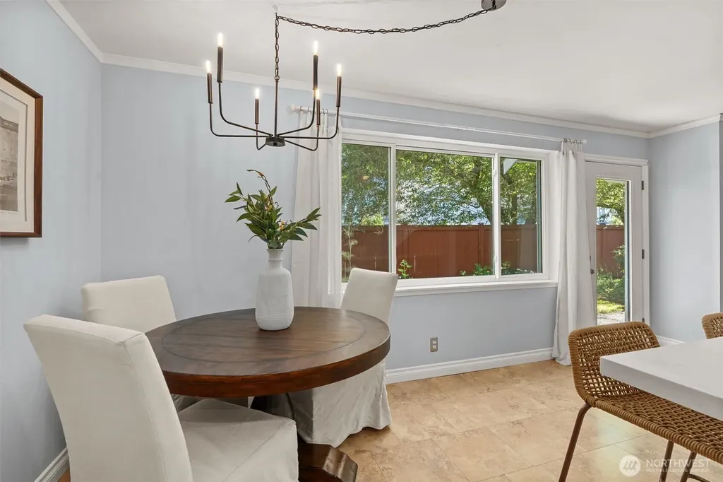 21116 80th Avenue W Edmonds WA 98026