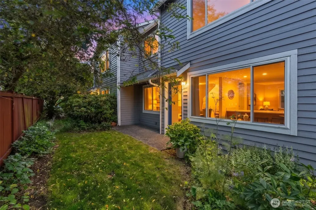 21116 80th Avenue W Edmonds WA 98026