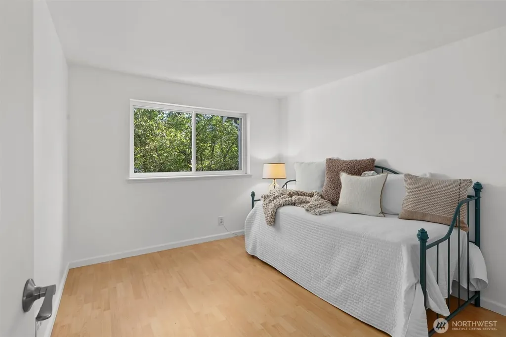 21116 80th Avenue W Edmonds WA 98026