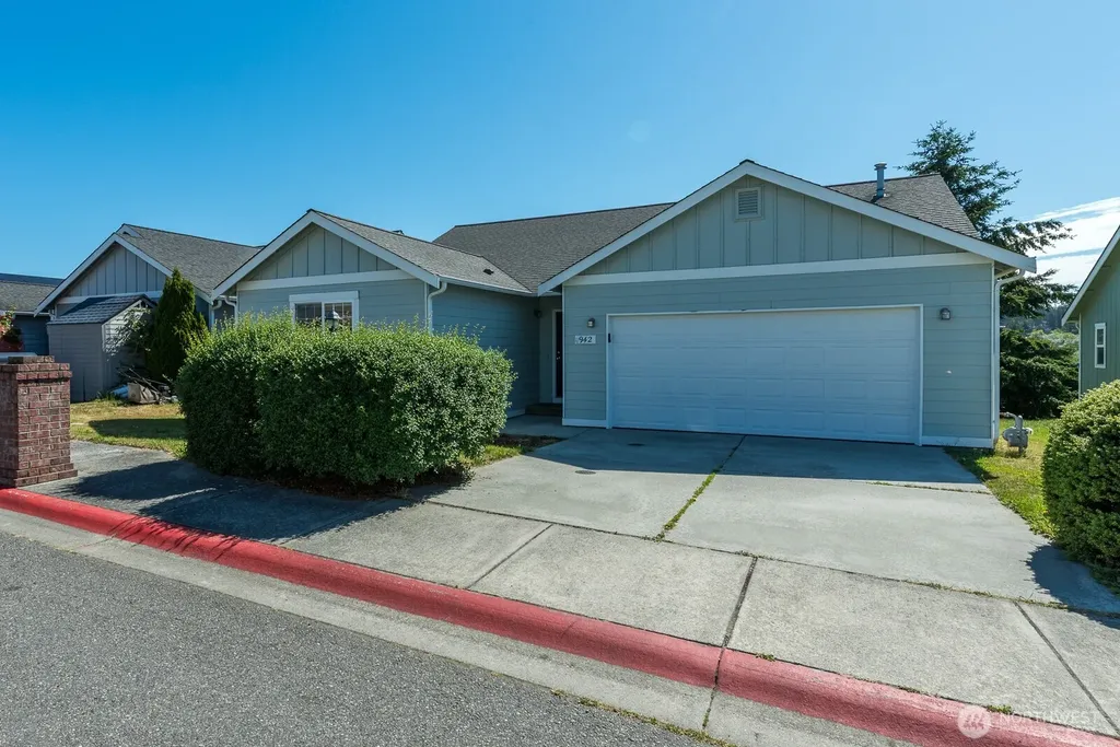 942 NE Cordero Place Oak Harbor WA 98277