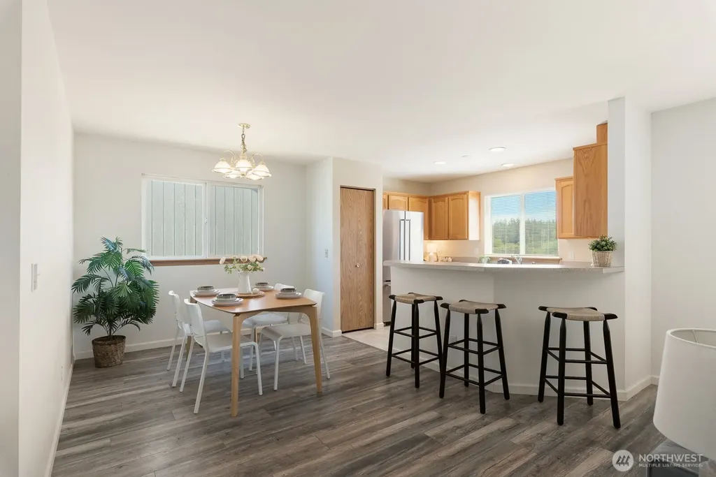 942 NE Cordero Place Oak Harbor WA 98277