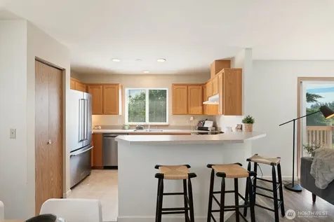 942 NE Cordero Place Oak Harbor WA 98277