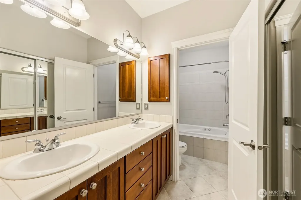 2440 S Steele Street Tacoma WA 98405