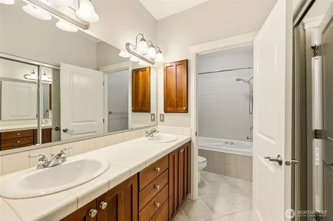 2440 S Steele Street Tacoma WA 98405