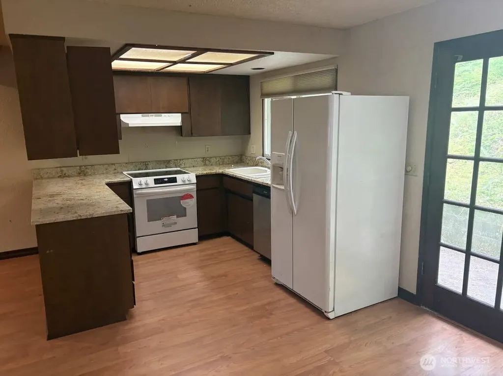 24404 SE Mirrormont Boulevard Issaquah WA 98027