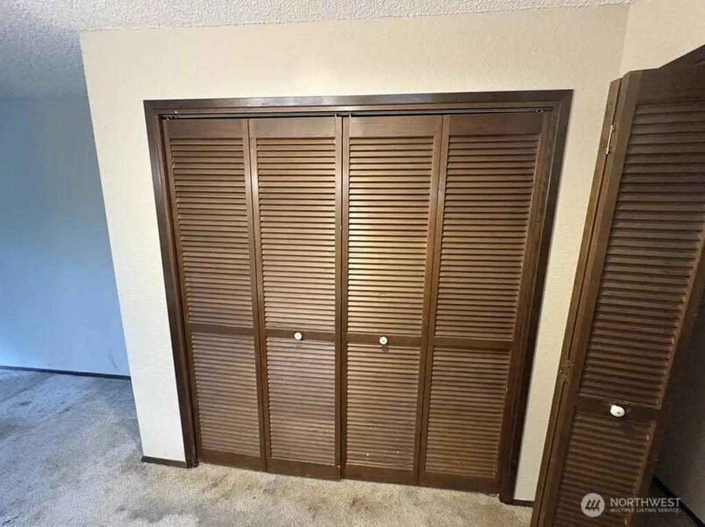 24404 SE Mirrormont Boulevard Issaquah WA 98027