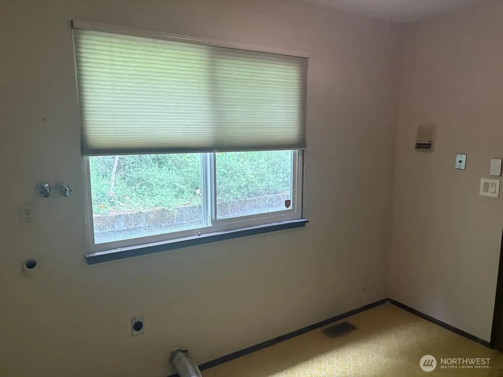 24404 SE Mirrormont Boulevard Issaquah WA 98027