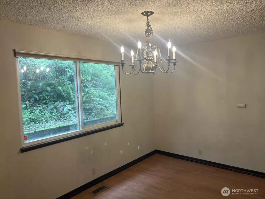 24404 SE Mirrormont Boulevard Issaquah WA 98027