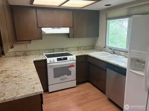 24404 SE Mirrormont Boulevard Issaquah WA 98027