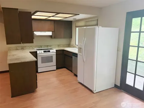 24404 SE Mirrormont Boulevard Issaquah WA 98027
