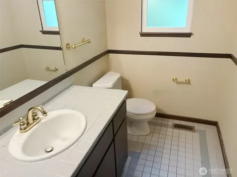 24404 SE Mirrormont Boulevard Issaquah WA 98027